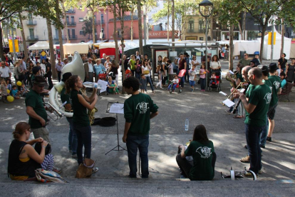 Imatge d'un concert al carrer durant les Fires de Sant Narcís de Girona.