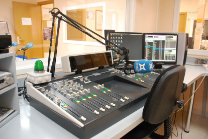 Imatge de l'estudi de Ràdio Montblanc.