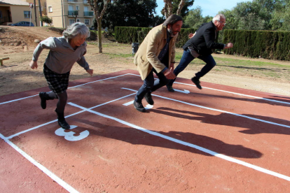 S'ha creat una recta d'atletisme amb una longitud de 60 metres.