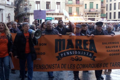 Els pensionistes de Reus s'han manifestat a la Mercadal