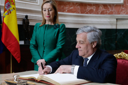 El presidente del Parlamento Europeo, Antonio Tajani, en el Congrès de Diputats.