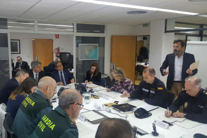 El Centre de Coordinació Operativa (CECOP de Tarragona), des d'on ha participat el delegat del govern espanyol a Catalunya, Enric Millo.