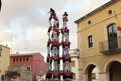 9 de 8 de la Colla Vella dels Xiquets de Valls a Altafulla