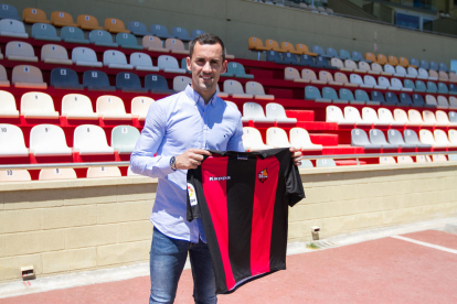 Miguel Linares, en el Estadi Municipal de Reus, donde la próxima temporada quiere seguir marcando goles.