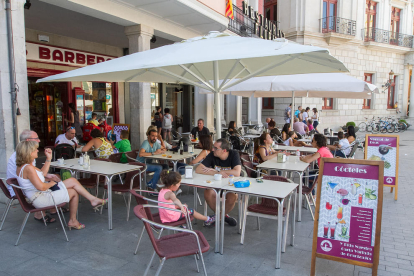 L'espai del Cafè de Reus s'ha ubicat ara davant del Tomàs Barberà.