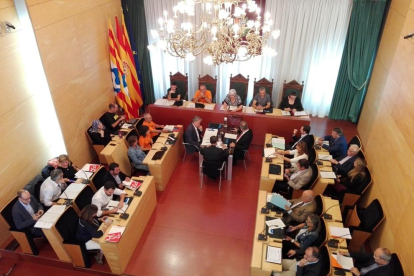 Imatge d'una sessió plenària de l'Ajuntament de Badalona.