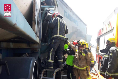 L'accident s'ha produït poc després de les 13.10 hores a l'N-340 entre Vinaròs i Alcanar.