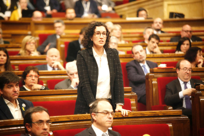 La diputada de ERC Marta Rovira en el momento de la votación al debate de investidura de Jordi Turull