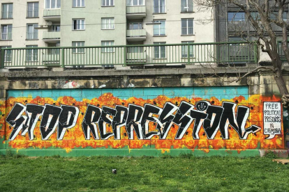Imatge del grafiti que es va penjar a la zona del canal del Danubi a Viena.