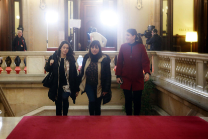 Inés Arrimadas, llegando al Parlamento.