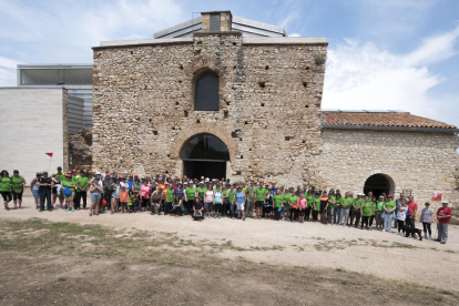 Fotografia de grup dels participants a la caminada de germanor Constantí – La Canonja