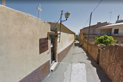 Els robatoris de coure i llautó s'han produït al cementiri municipal d'Alcover.