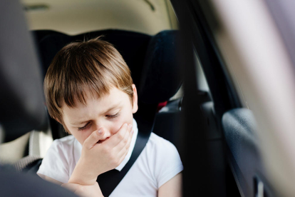 Viaje en coche con niños pequeños: consejos para evitar mareos