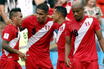 Perú se despide del mundial con el triunfo contra Australia.