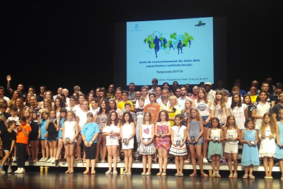 Foto de los 200 deportistas locales reconocidos por el Ayuntamiento