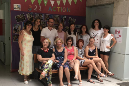 Los maestros que han participado en el programa Erasmus+ dedicado al aprendizaje del inglés a través del teatro.