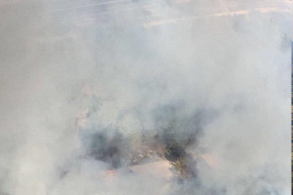 Imatge de l'incendi forestal del barri de Sant Salvador de Tarragona.