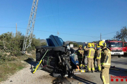 Els Bombers han actuat en l'accident.