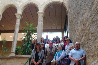 La Mesa de Salud Comunitaria del Consell Comarcal de la Conca de Barberà se constituyó en un acto celebrado el pasado 26 de abril en la sala noble del Consell Comarcal.