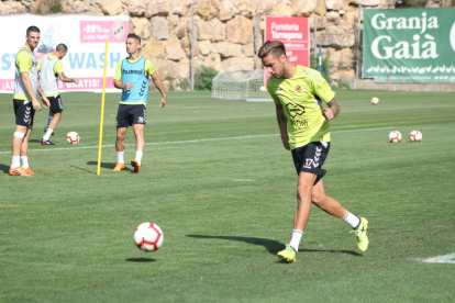 Abeledo, durante un entrenamiento con el Gimnàstic de Tarragona a las instalaciones de la Budellera.