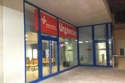 Entrada del servicio de urgencias del hospital de Palamòs.