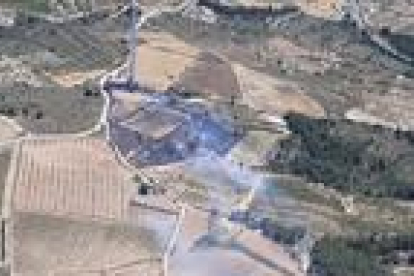 Imagen aérea de los avivamientos del incendio de Ribera d'Ebre.