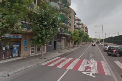 El accidente se ha producido a la altura del número 7 de la avenida Mossèn Jaume Soler.