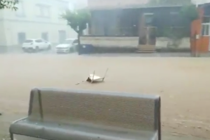 Imatge dels carrers inundats a Sant Carles de la Ràpita.