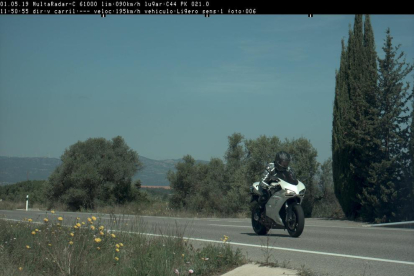 Fotografía del radar de la motocicleta que circulaba a 195 km/h en un tramo limitado a 90 por la C-44, en Tivissa.