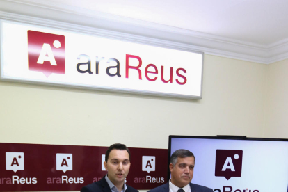 Daniel Rubio i Jordi Cervera, ahir a la seu del partit Ara Reus.