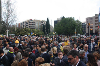 Pla general dels manifestants durant la concentració a Tarragona contra el veto de la JEC.