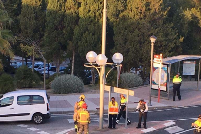 Una moto ha topat contra un cotxe a l'N-340 a Tarragona.