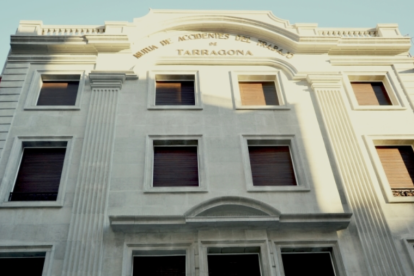 Imagen de la fachada del edificio de Estanislau Figueras remodelada.