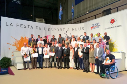 Foto de familia galardonados Premios Deporte y Ciudad Reus 2018