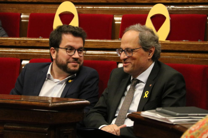 Quim Torra i Pere Aragonès durant el Ple de Política General al Parlament.