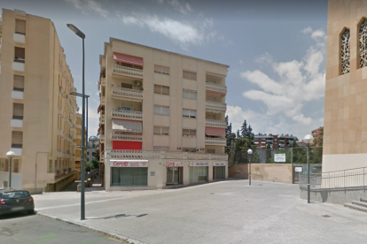 El escape se ha producido en un tercer piso de un edificio de la calle Baró de les Quatre Torres.