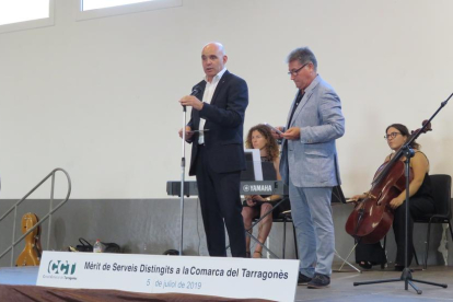 Daniel Cid, president del Consell Comarcal del Tarragonès i Pere Virgili, vicepresident del Consell Comarcal presentant l'acte