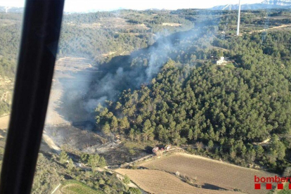 Imatge aèria de l'incendi que afecta la Terra Alta.