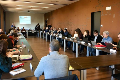 Pla obert de la Comissió de Seguiment de la Càtedra d'Habitatge de la URV, celebrada al Seminari de Tarragona.