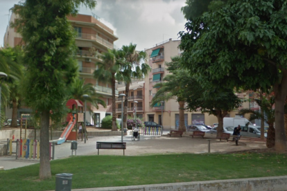Los Mossos d'Esquadra detuvieron el viernes al presunto agresor en la plaza Horts de Miró.