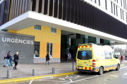Imatge de l'accés al servei d'urgències de l'Hospital Parc Taulí de Sabadell.