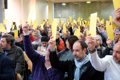 Participantes a la Convenció Fundacional de Primàries Catalunya en el Centre Cívic Pere Quart de Barcelona.