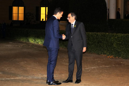 El presidente español y el catalán durante el encuentro en Barcelona el pasado 21-D