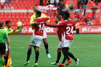 Manu del Moral va marxar ràpidament cap a la banqueta després de marcar el gol a Osasuna dissabte.