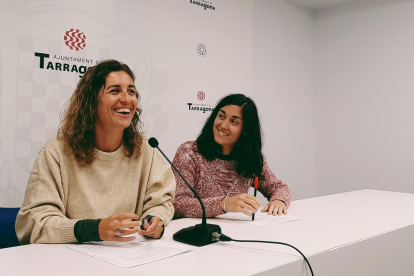 Laia Estrada i Eva Miguel, en la roda de premsa d'avui a l'Ajuntament de Tarragona.