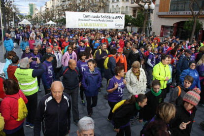 Los participantes han iniciado la marcha en la Rambla Nueva, ante el Teatro Tarragona