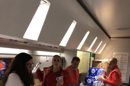 L'ajuntament d'Ulldecona i Protecció Civil van activar Creu Roja per subministrat beguda i aliments