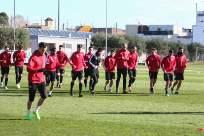 Los jugadores de la primera plantilla del Reus volvieron ayer a los entrenamientos, después de dos días de descanso.