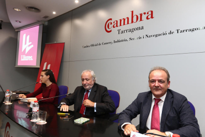 El candidat de Lliures per Tarragona, Carlos Calderón (a la dreta), i el president del partit, Antoni Fernández Teixidó.
