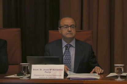 Imatge del president del TSJC, Jesús María Barrientos, en la comissió de Justícia del Parlament